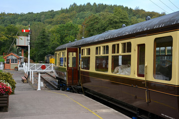 Obraz premium Old train in station, England 