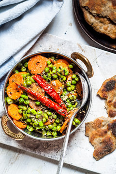 Gujar matar sabzi