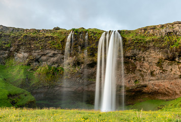Wodospad Seljalandsfoss, Islandia - obrazy, fototapety, plakaty