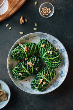 Stuffed savoy cabbage leaves