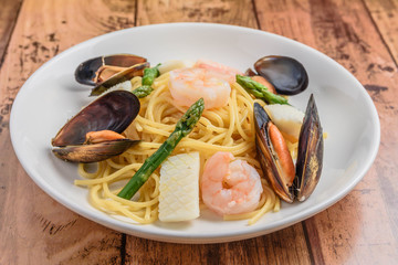 シーフードパスタ