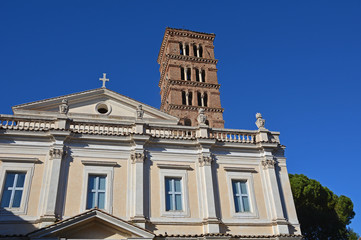 Fototapeta na wymiar Basilika Santi Bonifacio e Alessio, Rom