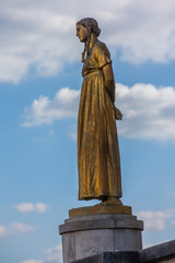 les statues du trocad&eacute;ro