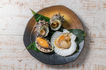 新鮮な貝もりあわせ　seafood (Scallop, Abalone, turbanshell)