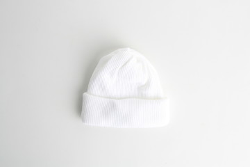 Obraz na płótnie Canvas white wool hat for baby