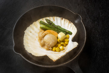 ほたて貝のグリル　Common fresh scallop butter grilled