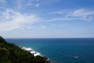 Fototapeta na wymiar The coast of the caribean, with mountains 