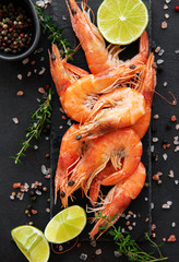 Shrimps or prawns served with lemon