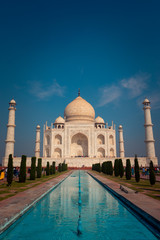 Naklejka premium Taj Mahal monument in Agra, India.