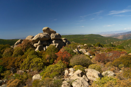 Formazioni rocciose a Tuppe Ludu nei parco dei Sette fratelli