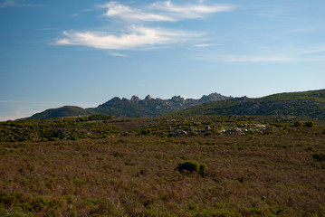 Vista dell'altopiano di Codoleddu, sullo sfondo le cime dei Sette Fratelli