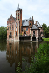 Fototapeta na wymiar lake castle belgium