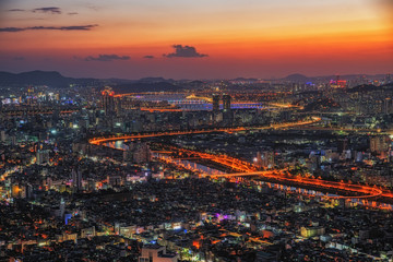 Obraz premium Seoul City Downtown Skyline at night of Korea. Mt.yongmasan.