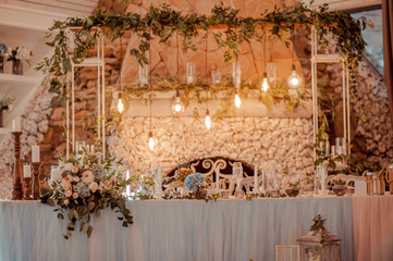 Fototapeta na wymiar wedding table in the hall