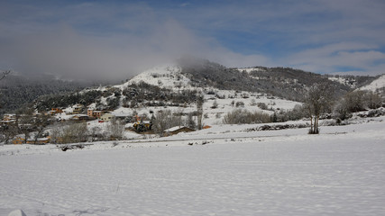 Fototapeta na wymiar Paisaje nevado