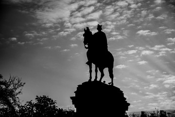 Fototapeta premium estatua sevilla