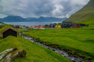 Wyspa Eysturoy Na Wyspach Owczych okolice wsi Gjogv © slawjanek