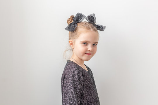 Hair Bow Girl Images – Browse 46,559 Stock Photos, Vectors, and Video |  Adobe Stock