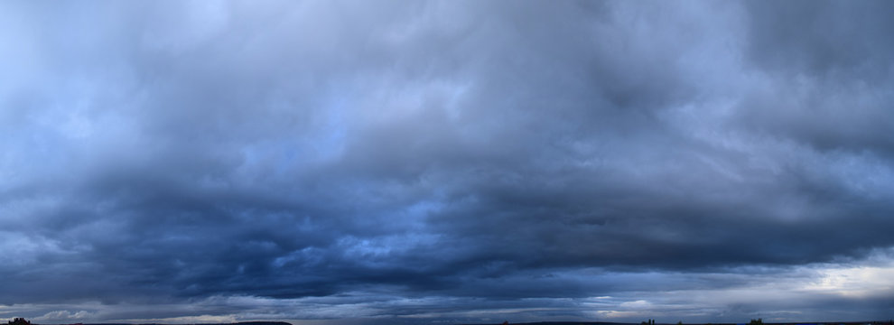  Evening cloudy sky. Autumn atmospheric phenomenon, panoramic photography, mid-September.