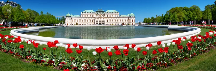 Fotobehang Uitzicht op de Volksgarten en het Nationaal Historisch Museum in Wenen © candy1812