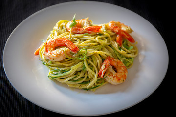 King prawns and pesto sauce with spaghetti