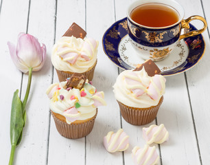 Dessert of cupcakes and a Cup of tea.