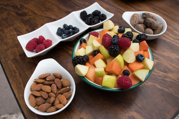 Plato de fruta con semillas 