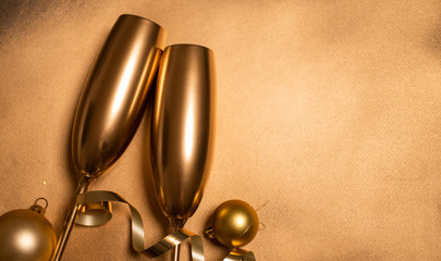 golden champagne glasses new year