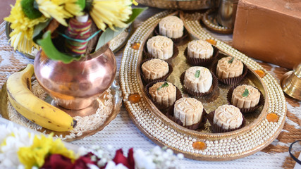 Pasteles de boda Hare Krishna hindú 