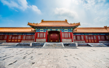 Under the blue sky, white clouds and sunlight, the Forbidden City is full of red walls, green tiles and eaves. It's beautiful and magnificent.