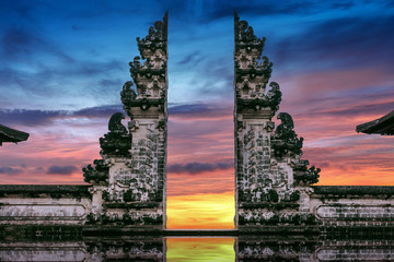 Temple gates at Lempuyang Luhur temple in Bali, Indonesia. © tawatchai1990