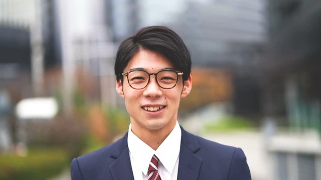 ビジネスマン　笑顔