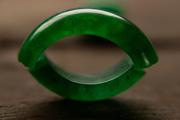 broken jade ring 7