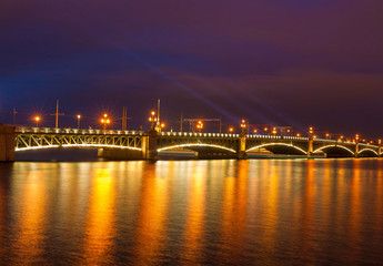 Obraz premium Saint Petersburg. Night drawbridge