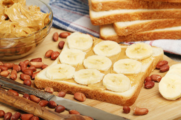 Sandwiches with peanut butter and peanuts