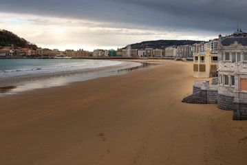 La Concha beach with La Perla Spa, Donostia-San Sebastian, Spain
