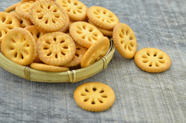 Basket of crackers with few calories