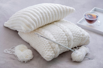 Fototapeta na wymiar Knitting set with white yarn