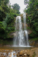 Obraz premium Amazing waterfall in the jungle of Vietnam near the town of Baalok.