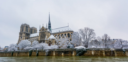 Notre Dame de Paris under the Snow