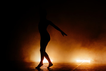 Fototapeta na wymiar Modern style dancers