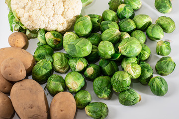 Blumenkohl, Rosenkohl und Kartoffeln 