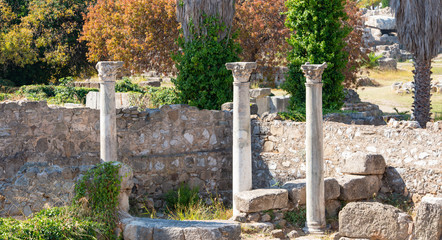 Römische Ruinen und Steinmauern in der Kos-Stadt auf der Insel Kos Griechenland