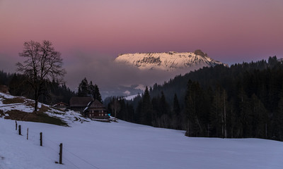Schrattenfluh mit Abendstimmung