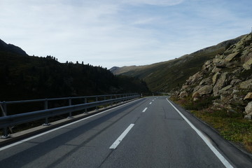 Kurven am Flüelapass