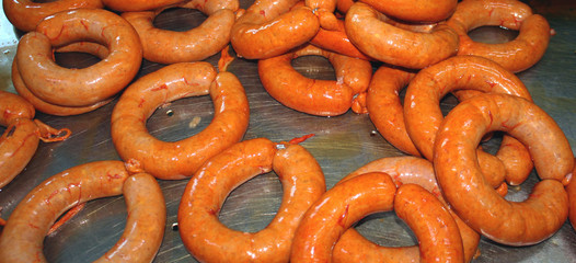 Blanks for preparing porcine smoked sausages