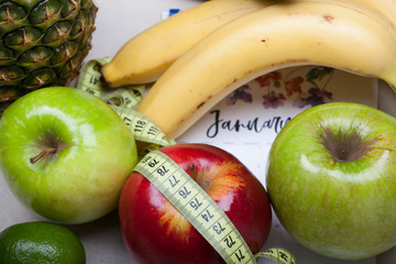southern fruit recommendations for healthy eating, photographed on a rocky background