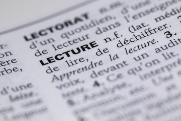 D&eacute;finition du mot lecture dans le dictionnaire fran&ccedil;ais