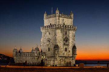 Fototapeta na wymiar torre de Belem in Lisboa after sunset
