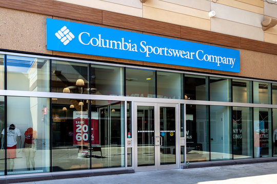 Columbia Sportswear Images – Browse 458 Stock Photos, Vectors, and Video